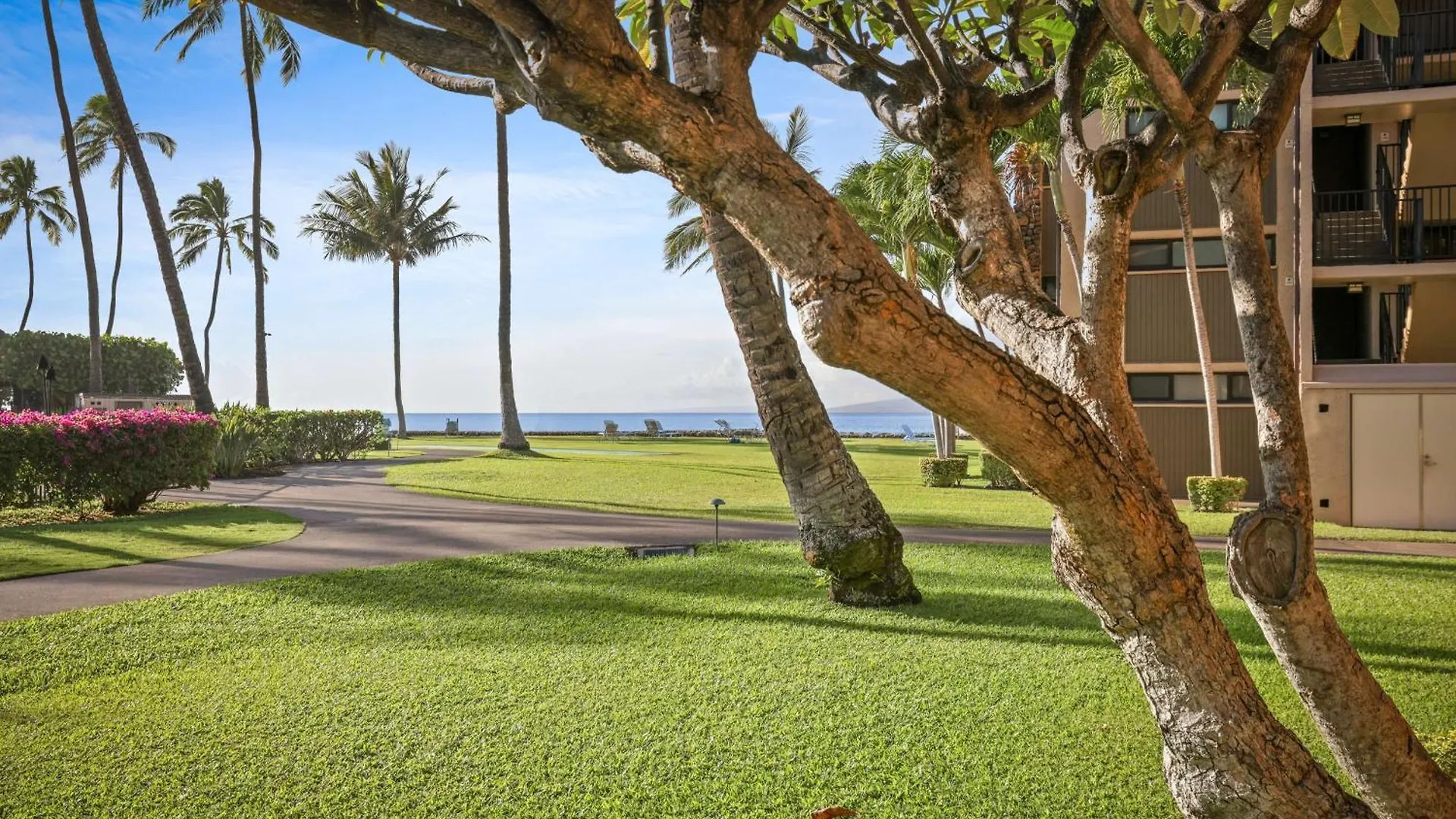 Apart-hotel Aston At Papakea 3*