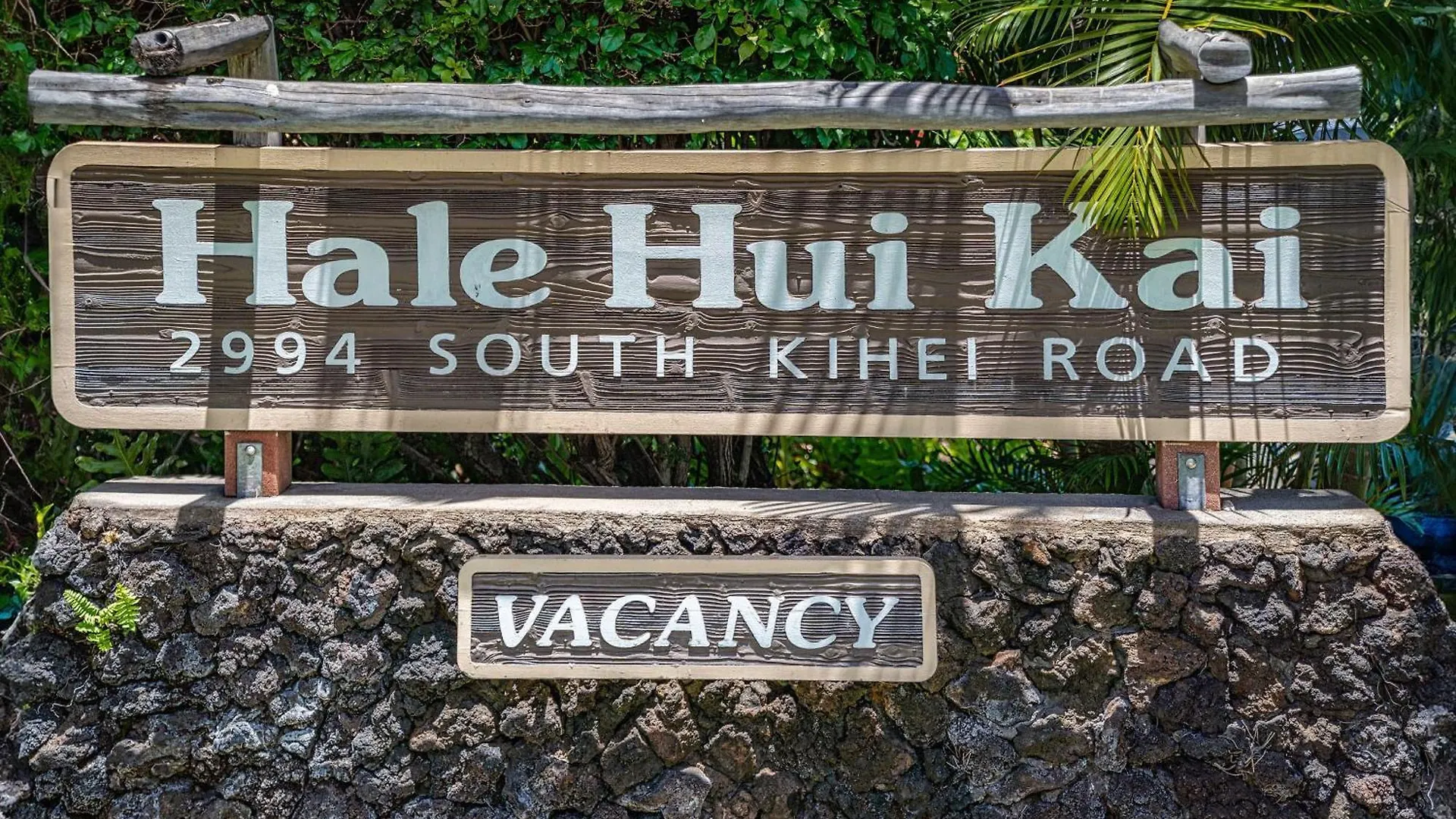 Hale Hui Kai 106 - Newly Renovated, Split Ac Holiday home *