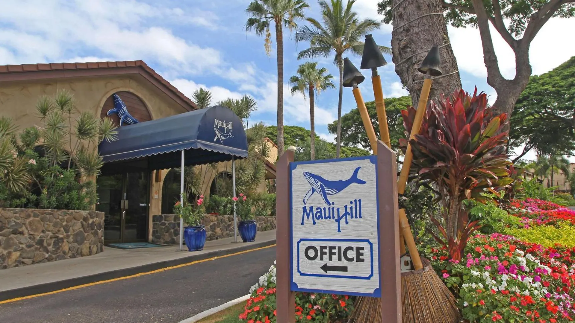 Aston Maui Hill Aparthotel