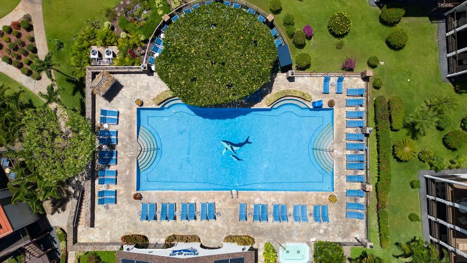 Aston Maui Hill Aparthotel 3*