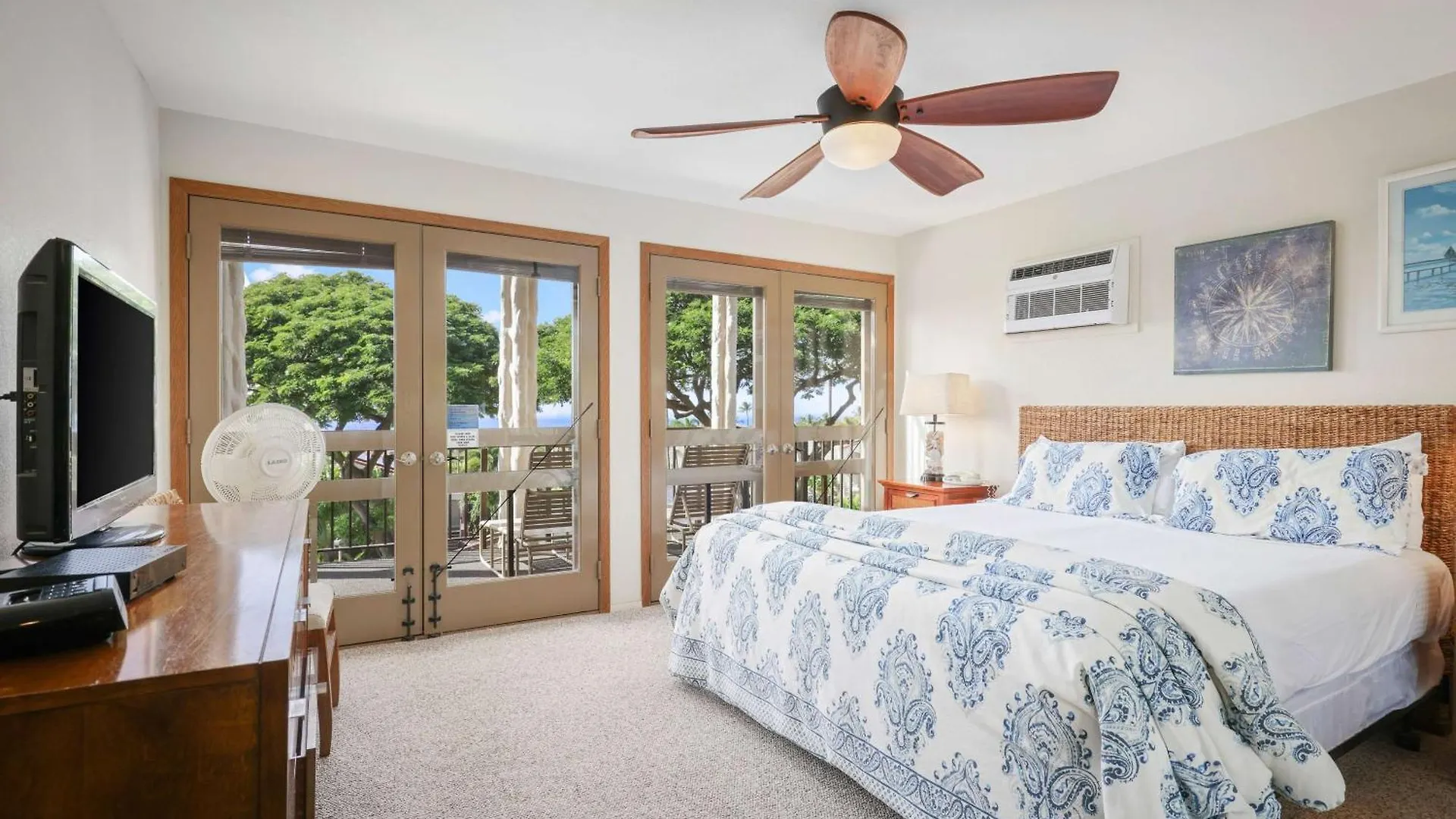 Aston Maui Hill 3*