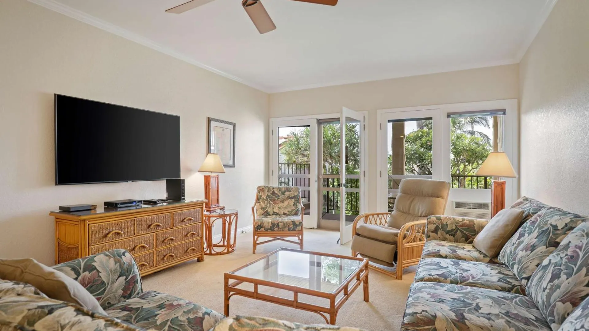 Aston Maui Hill 3*