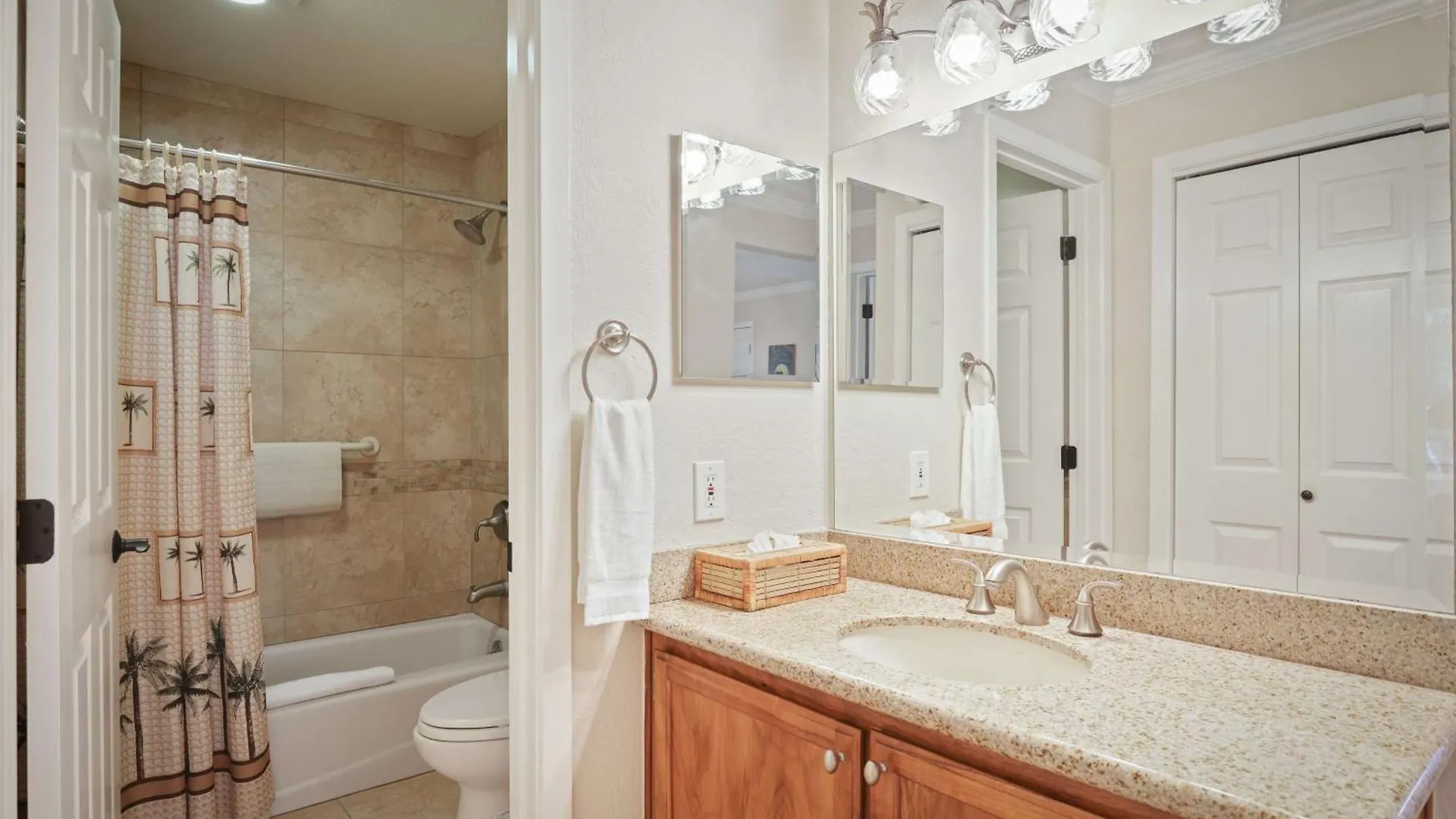 Aston Maui Hill Aparthotel 3*