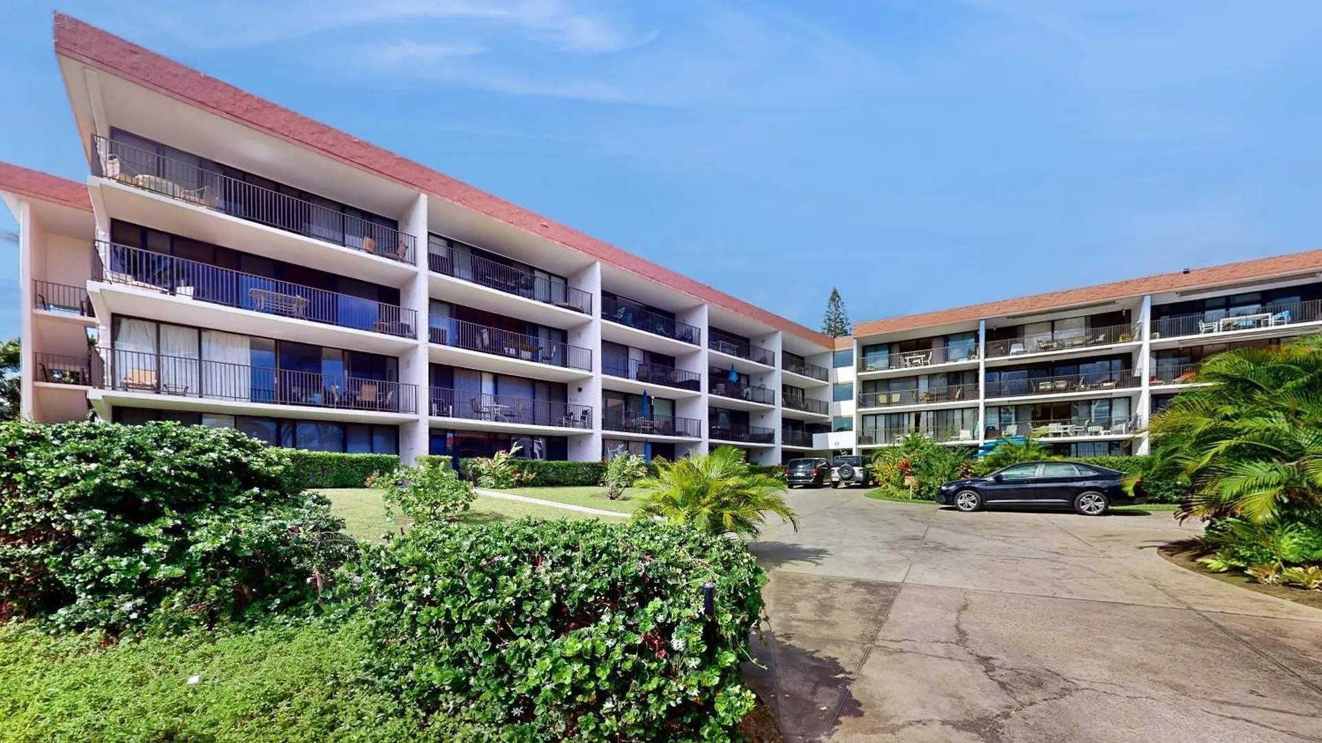 Maui Parkshore 110 *