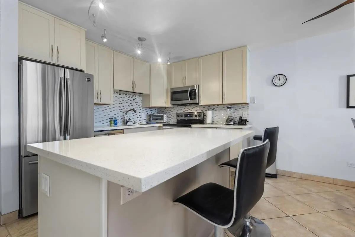 Luxury Aloha Spirit Oceanview Penthouse Sleeps 7