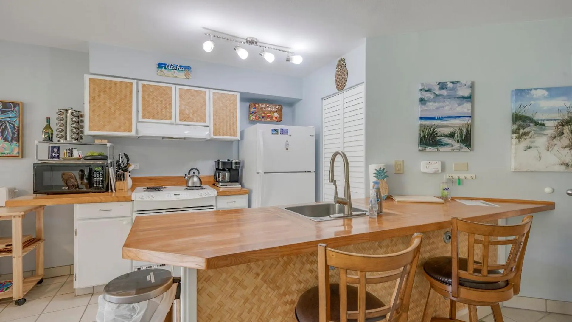 Romannas Golden Ray Oceanfront In Maui Sunset Apartment *