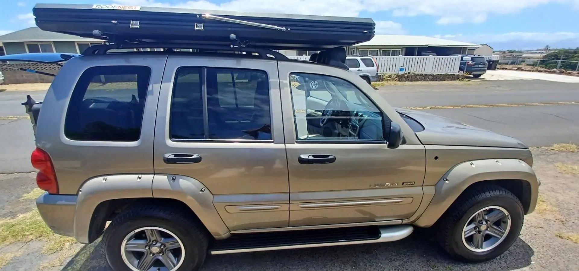 Hotel Campcar Maui Jeeps Suvs Hybrid Camper With Equipment And Travel Advice
