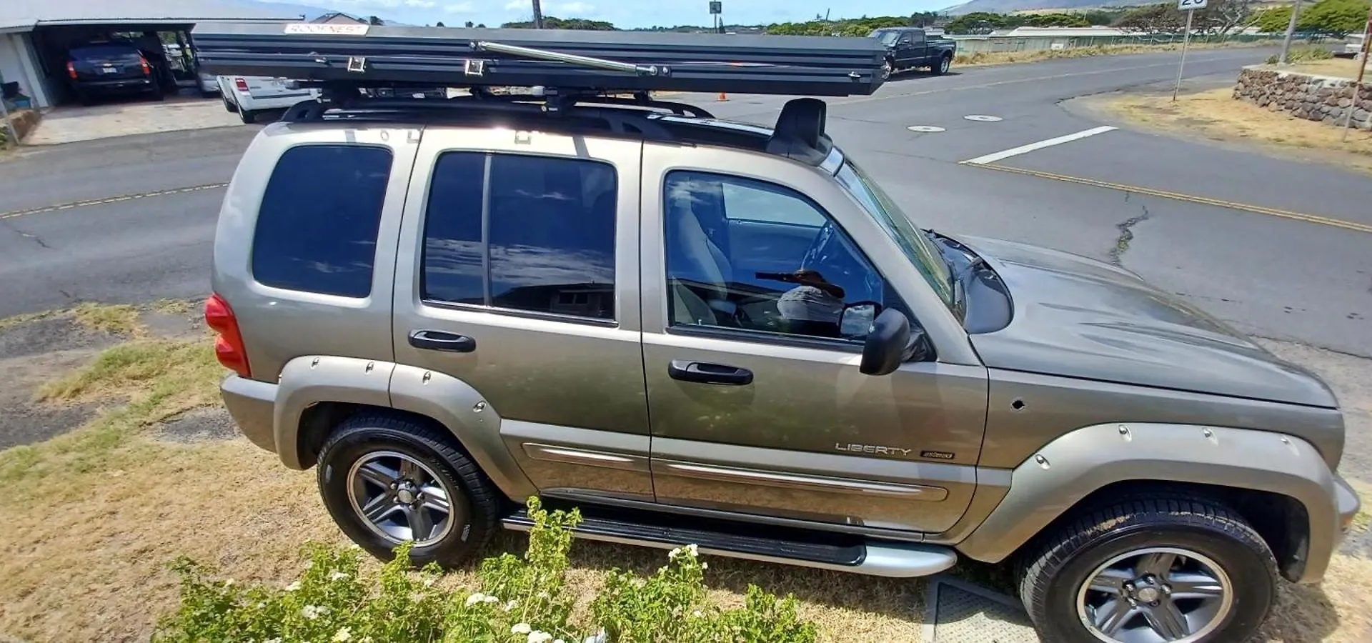 Campcar Maui Jeeps Suvs Hybrid Camper With Equipment And Travel Advice Hotel 5*