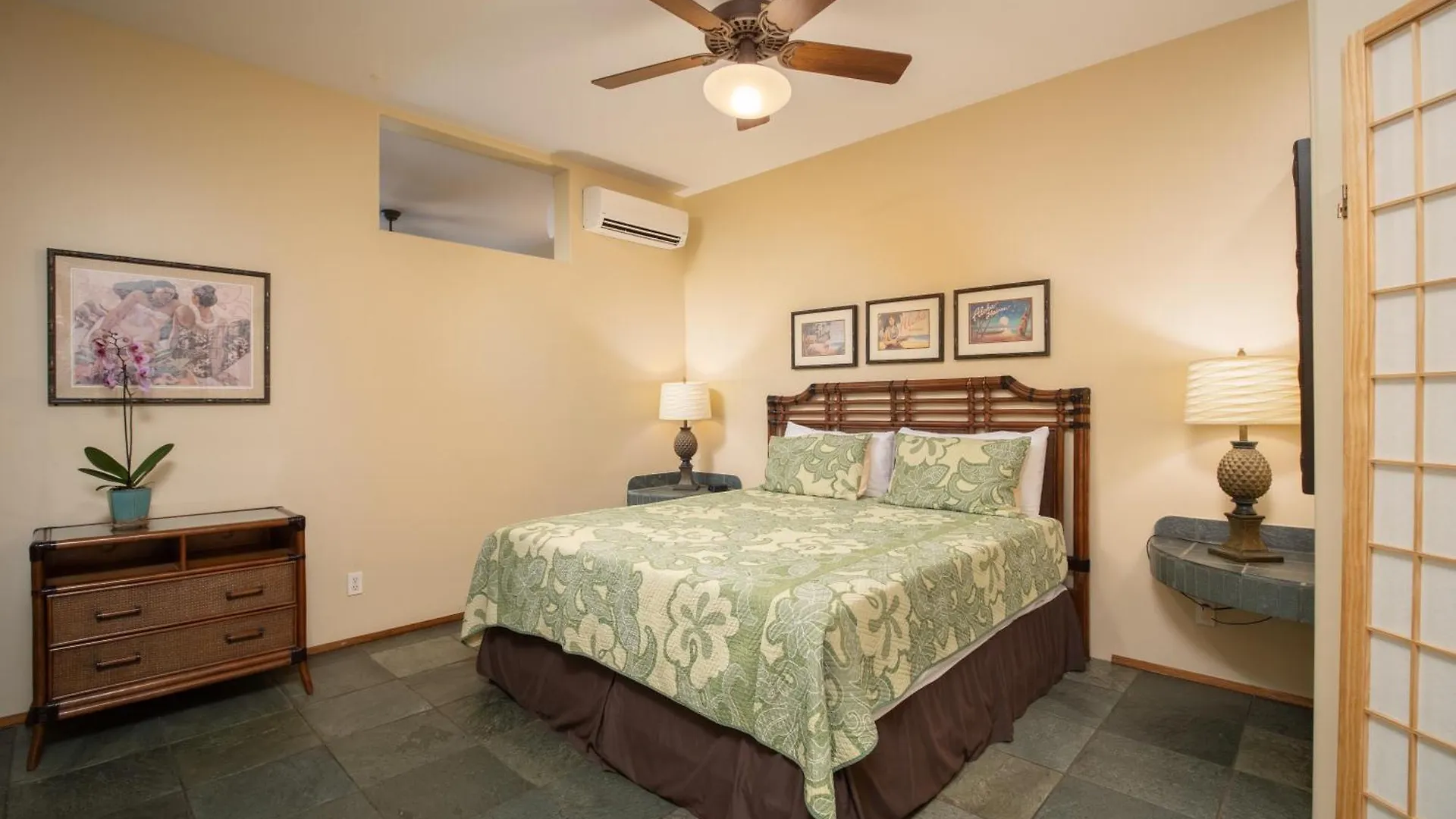 Aloha Aku Bamboo - Discover Beachfront Serenity *