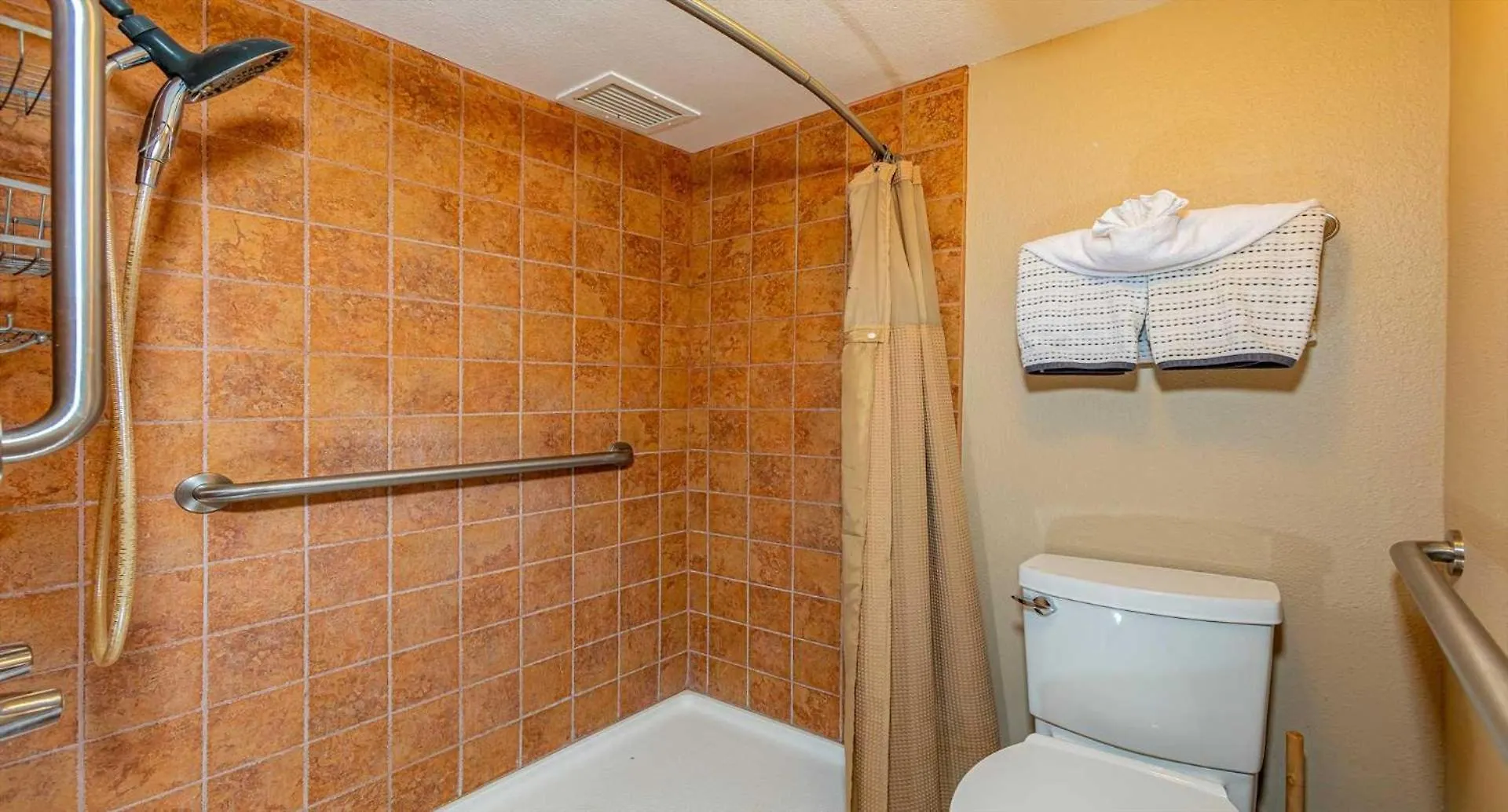 Prázdninový dům Kihei Akahi - Unit D114 *