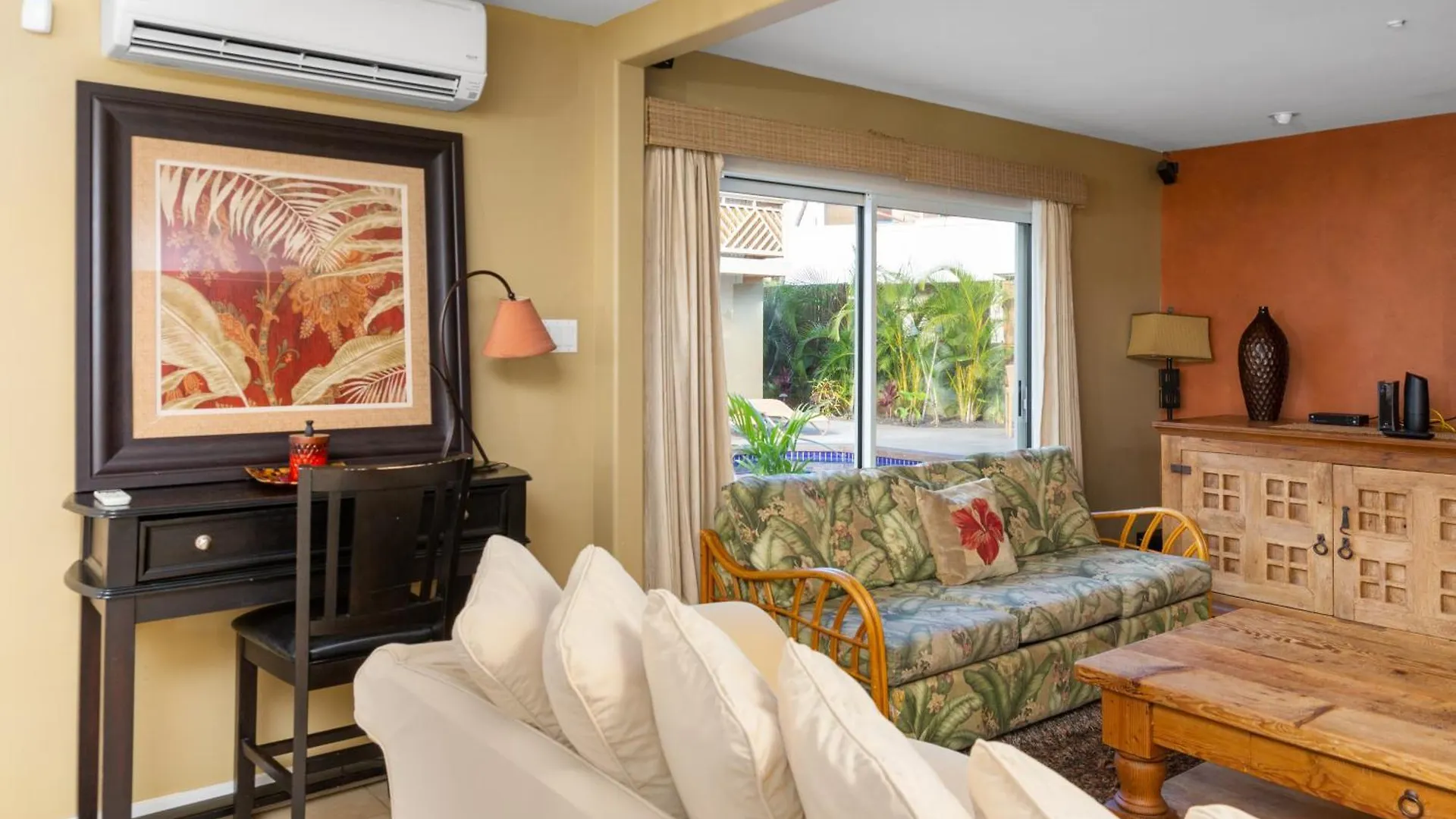 Plumeria Suite, 2-bedroom In A Boutique Property, Sleeps 6 Apartment