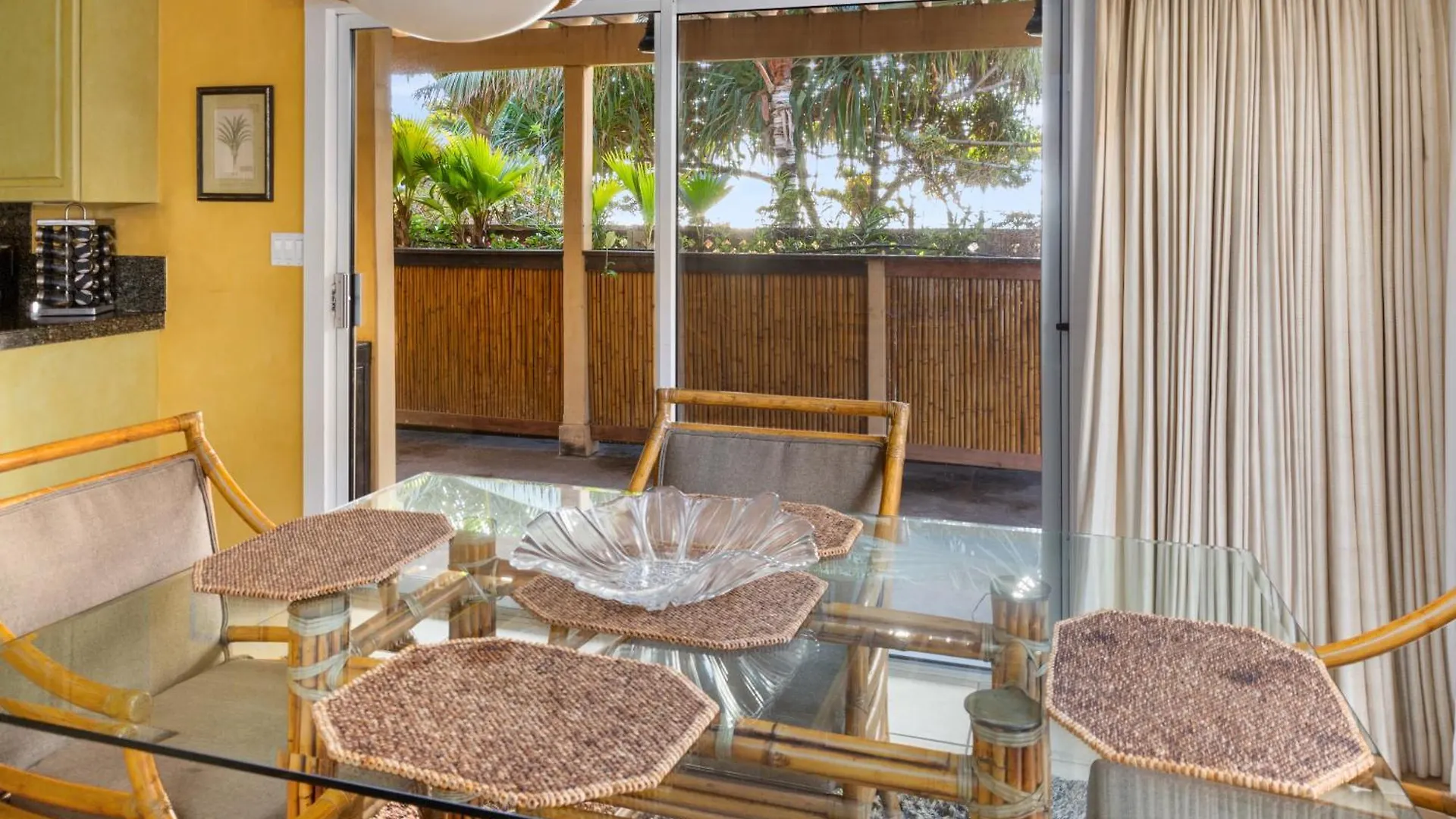 Plumeria Suite, 2-bedroom In A Boutique Property, Sleeps 6 * Kihei