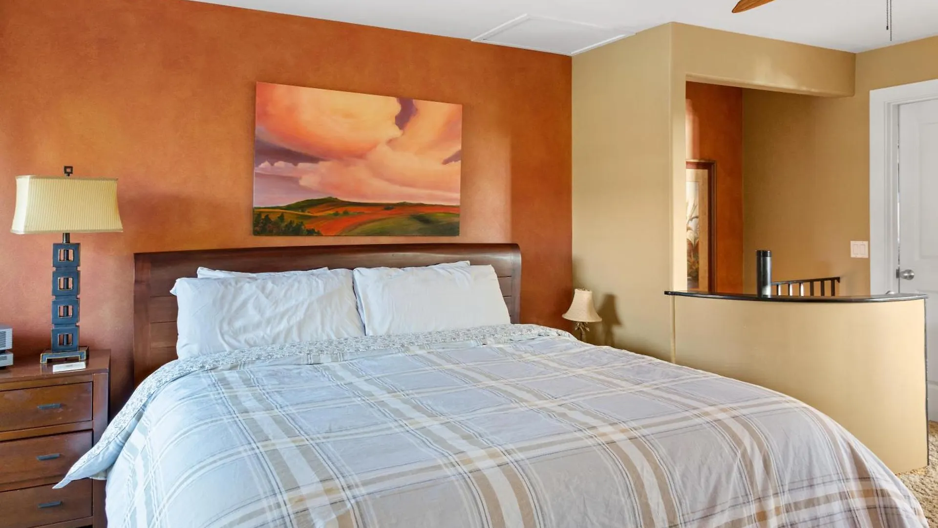 Plumeria Suite, 2-bedroom In A Boutique Property, Sleeps 6 *