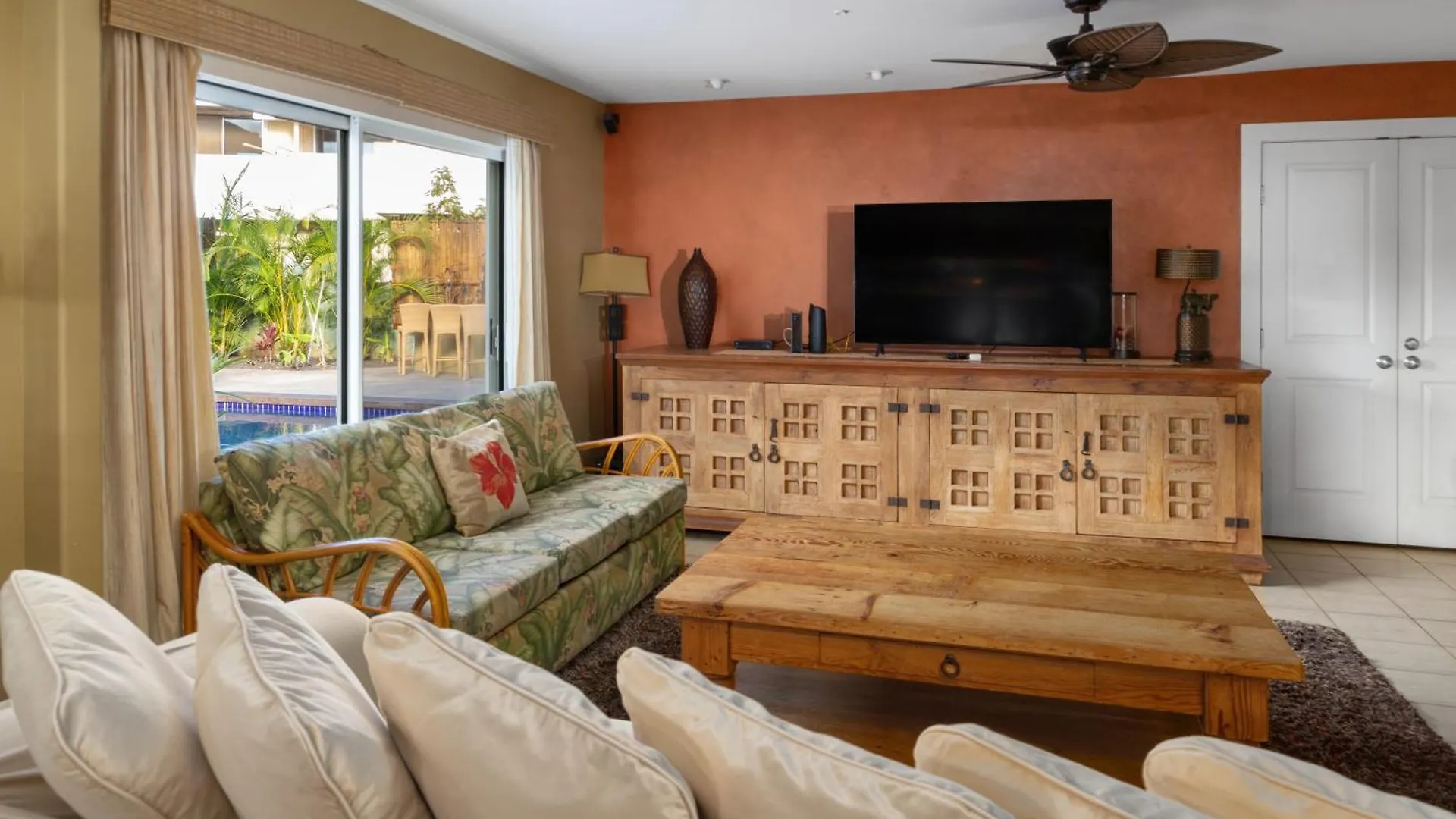 Plumeria Suite, 2-bedroom In A Boutique Property, Sleeps 6 Apartment *