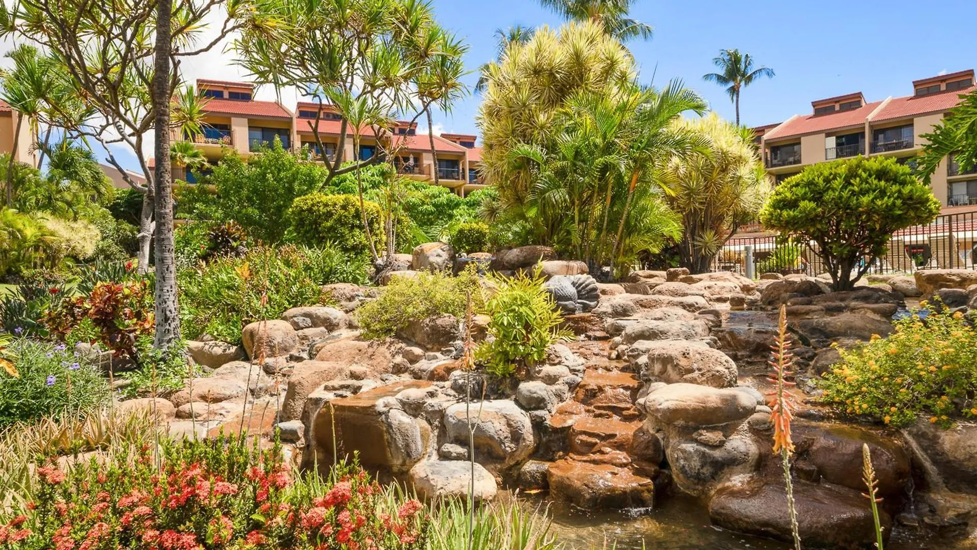 Perfect Getaway 2bd Condo, Steps To & Shops * Wailea (Maui)