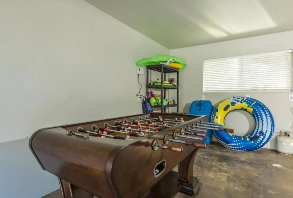 Cloud 9 House - Private Pool, Walk To Holiday home *