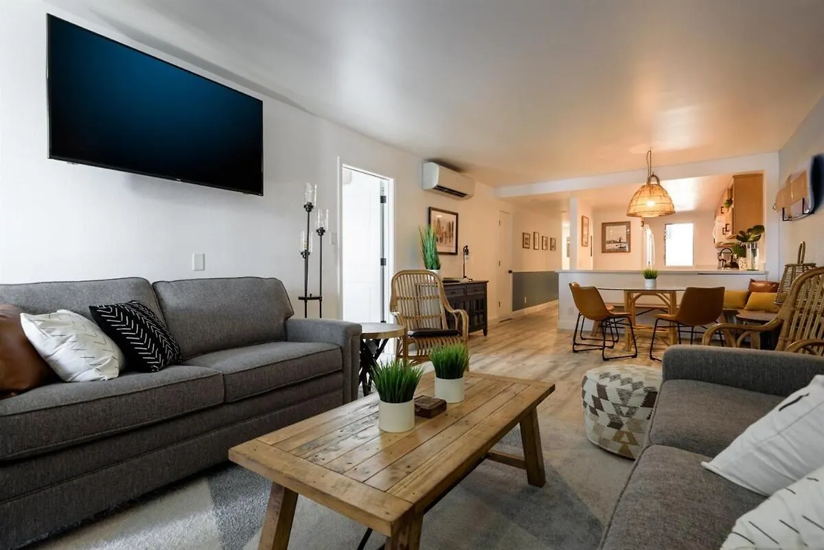 Holiday home Luxury Remodeled Oceanfront W/ Huge Views *
