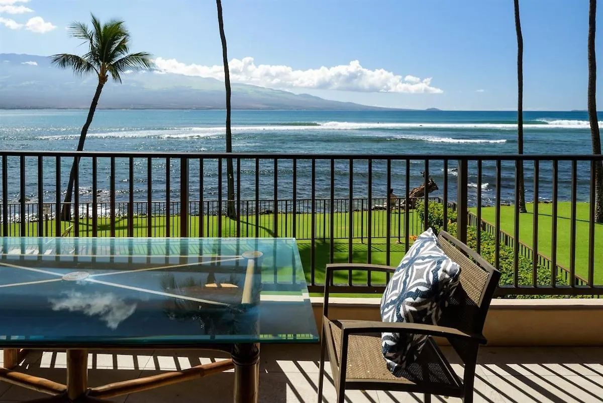 Luxury Remodeled Oceanfront W/ Huge Views Holiday home Wailuku