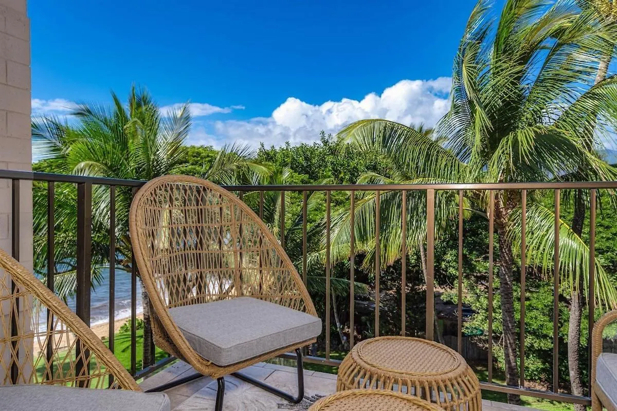 Chic Beachfront Condo— Newly Remodeled — 2024 Holiday home Kihei