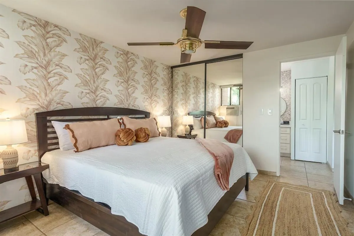 Chic Beachfront Condo— Newly Remodeled — 2024 * Kihei