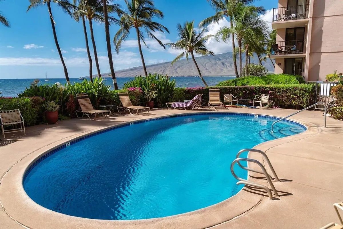 Chic Beachfront Condo— Newly Remodeled — 2024 Kihei