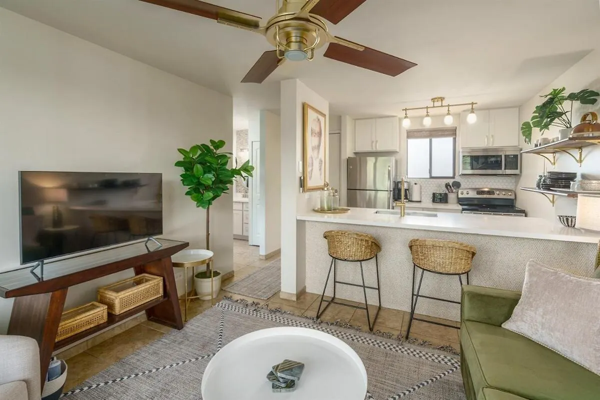 Chic Beachfront Condo— Newly Remodeled — 2024 Holiday home Kihei