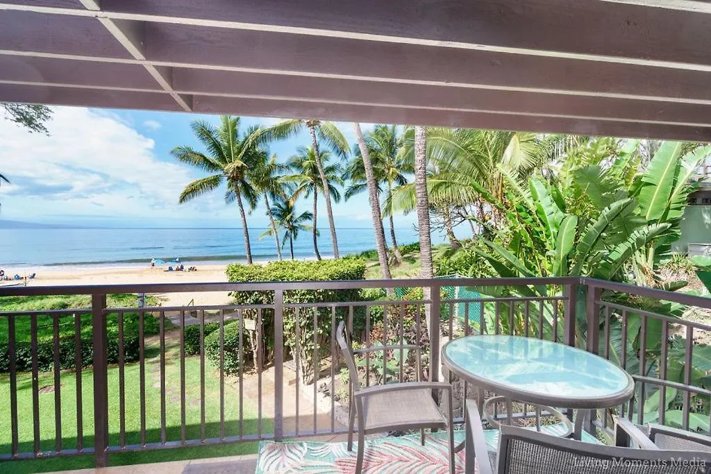 Spacious Beachfront — Sleeps 6 — Ocean Views * Kihei