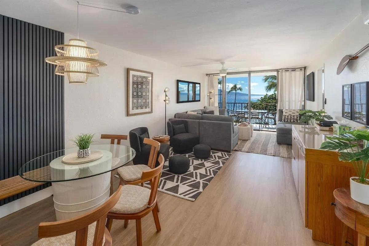 Chic Condo— Renovated & Refurnished 2023 / 2024 Holiday home Wailuku