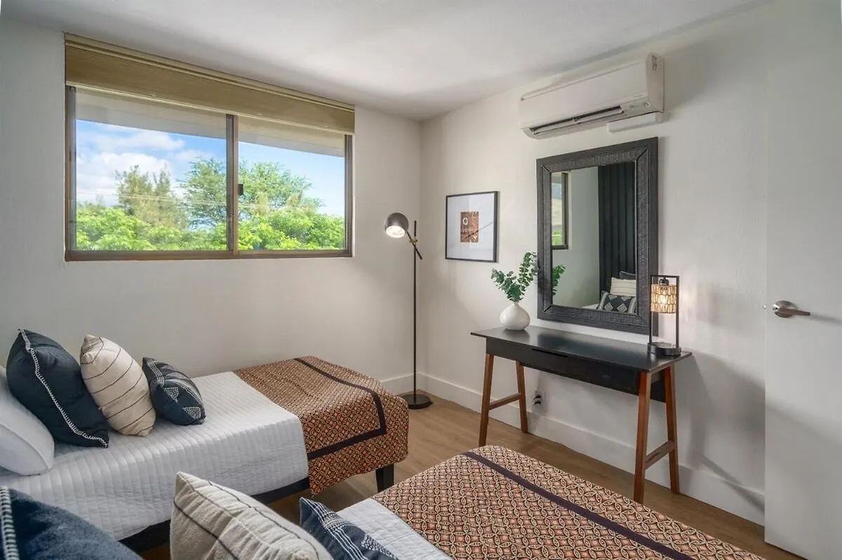 Chic Condo— Renovated & Refurnished 2023 / 2024 * Wailuku