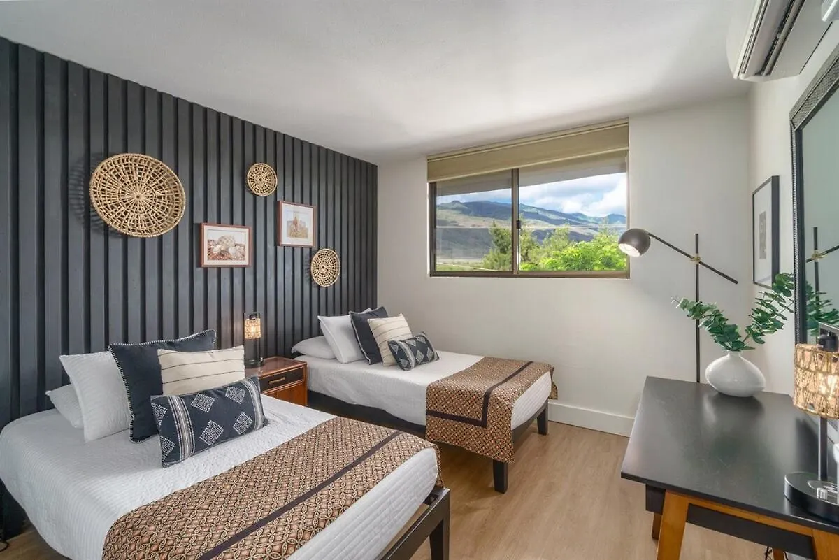 Holiday home Chic Condo— Renovated & Refurnished 2023 / 2024 Wailuku
