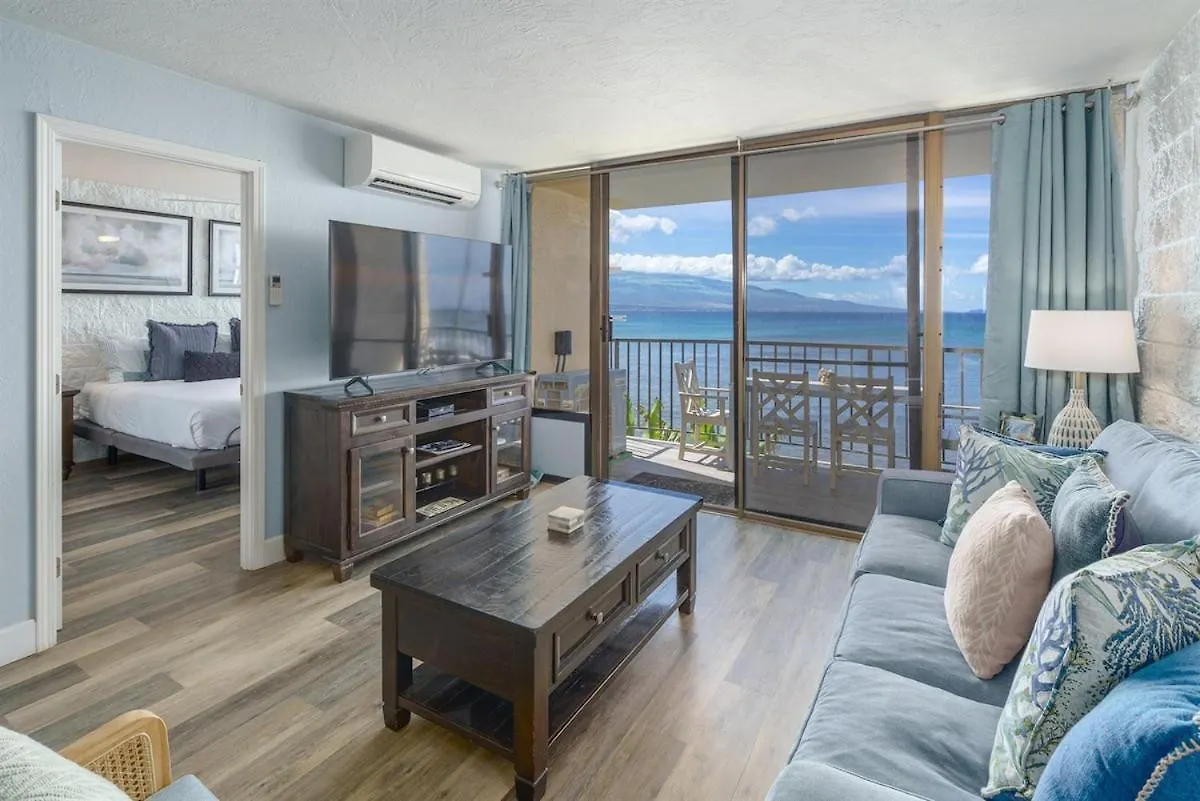 Direct Oceanfront—fully Remodeled—sleeps 6 Holiday home *