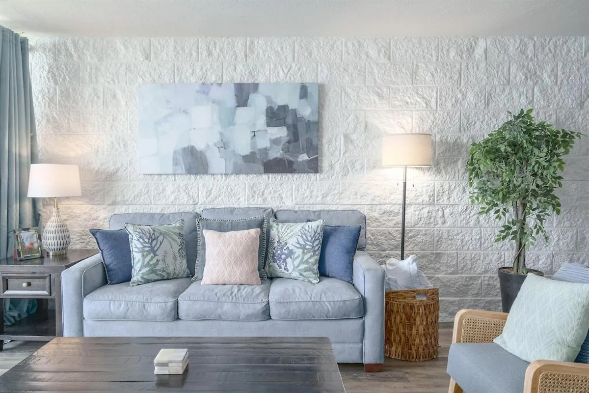 Holiday home Direct Oceanfront—fully Remodeled—sleeps 6