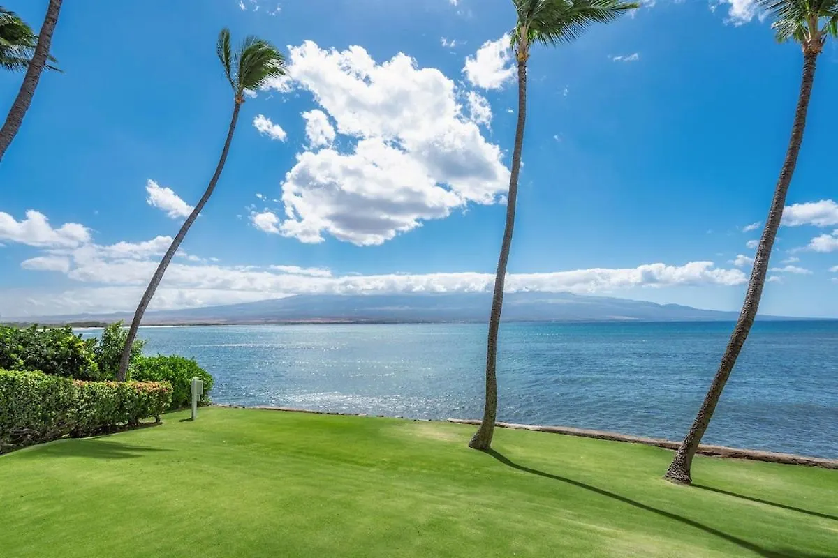 Oceanfront Oasis - Renovated Summer Of 2023 Holiday home *