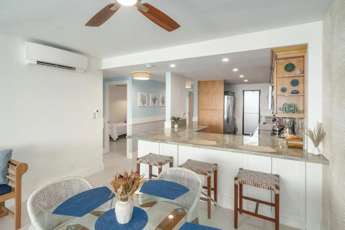 Oceanfront Oasis - Renovated Summer Of 2023 * Wailuku