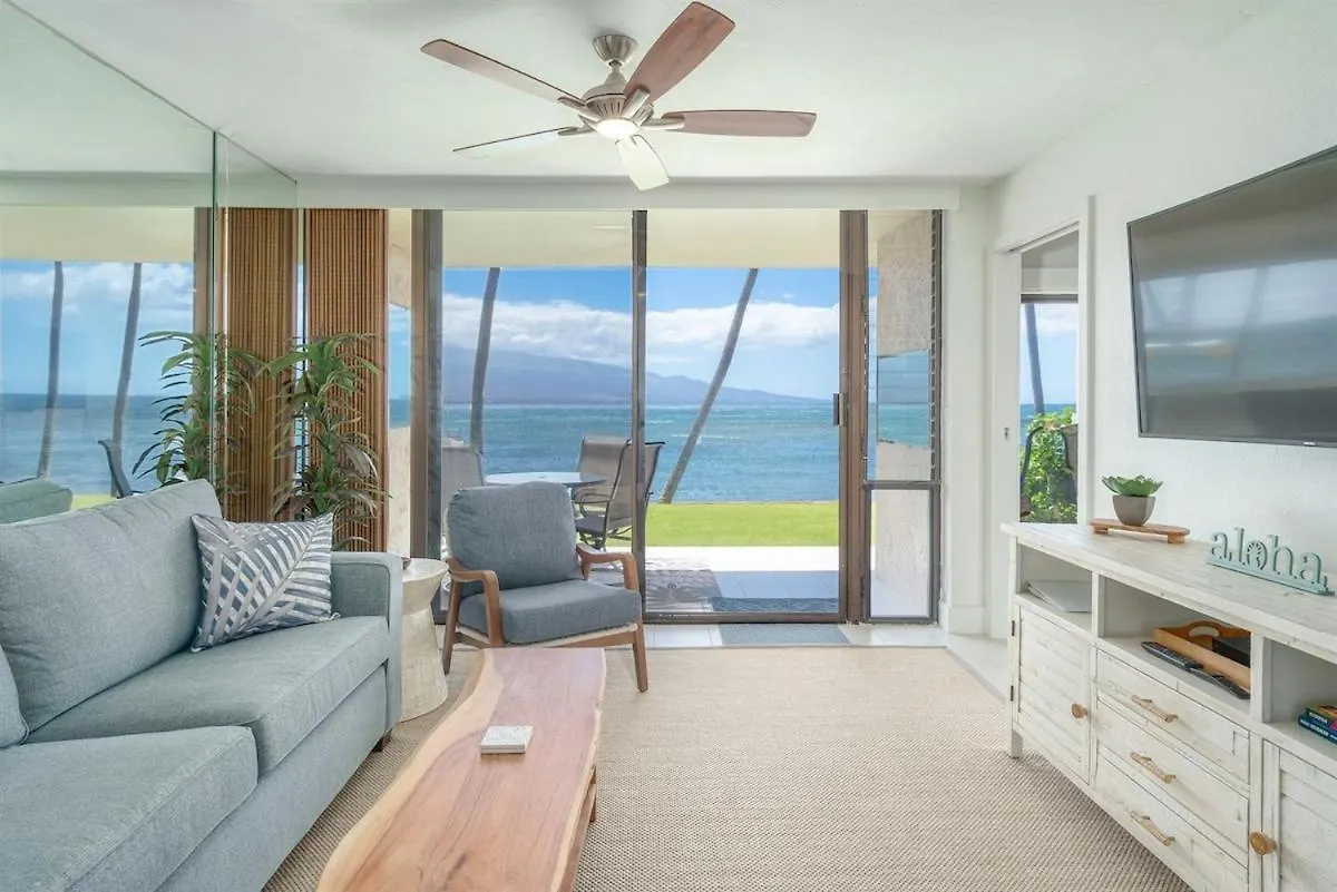 Oceanfront Oasis - Renovated Summer Of 2023 Wailuku