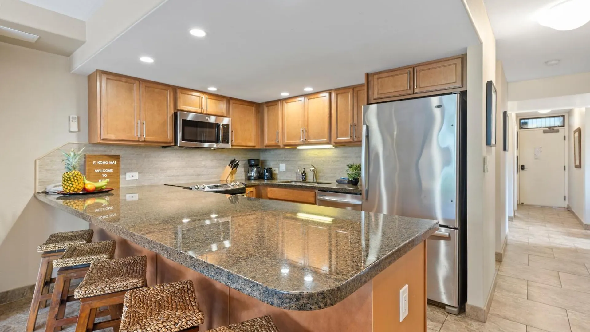 Perfect Getaway 2bd Condo, Steps To & Shops