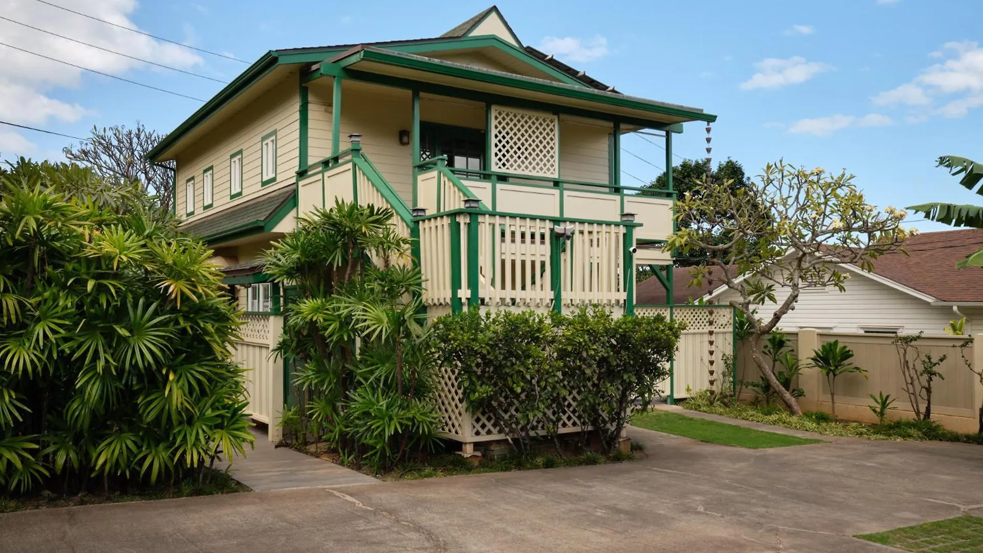 The Historic Maui 3*