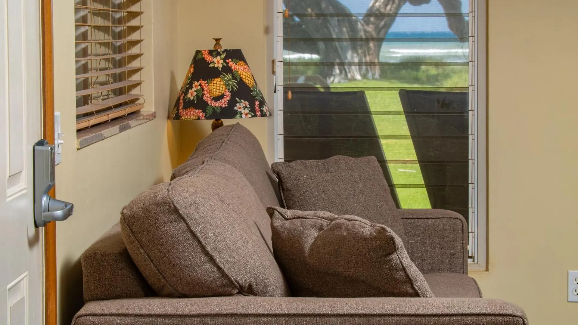 Apartment Aloha Aku Hula2 - Experience Beachfront Bliss Kihei