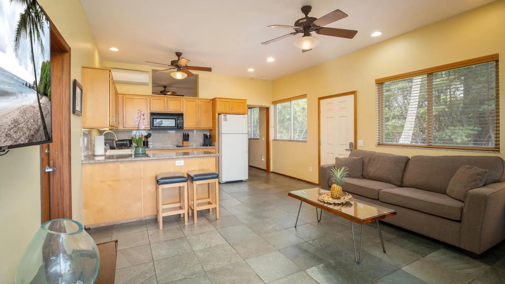 Apartment Aloha Aku Hula2 - Experience Beachfront Bliss Kihei