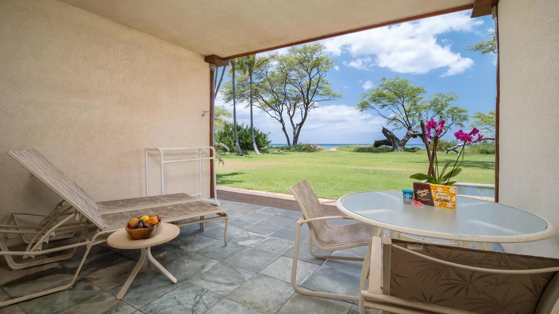 Aloha Aku Hula2 - Experience Beachfront Bliss