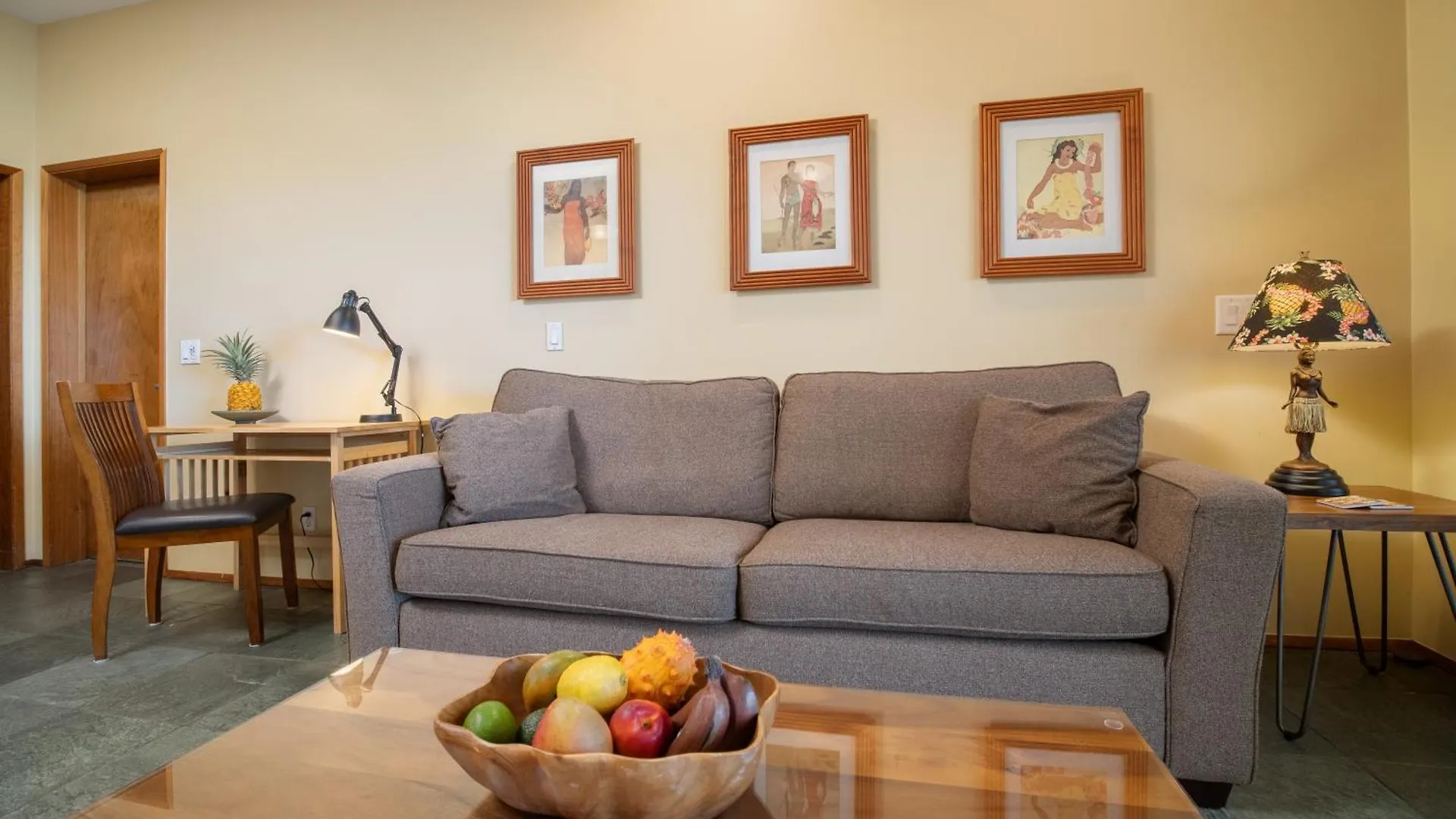 Aloha Aku Bamboo - Discover Beachfront Serenity Daire