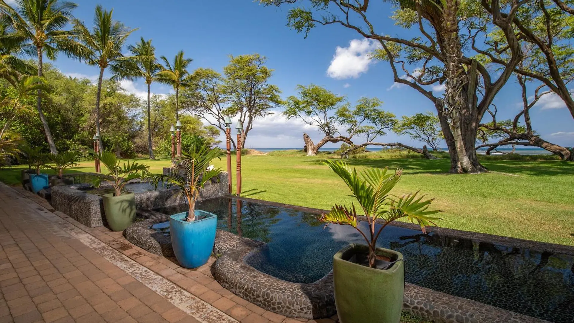 Daire Aloha Aku Bamboo - Discover Beachfront Serenity Kihei