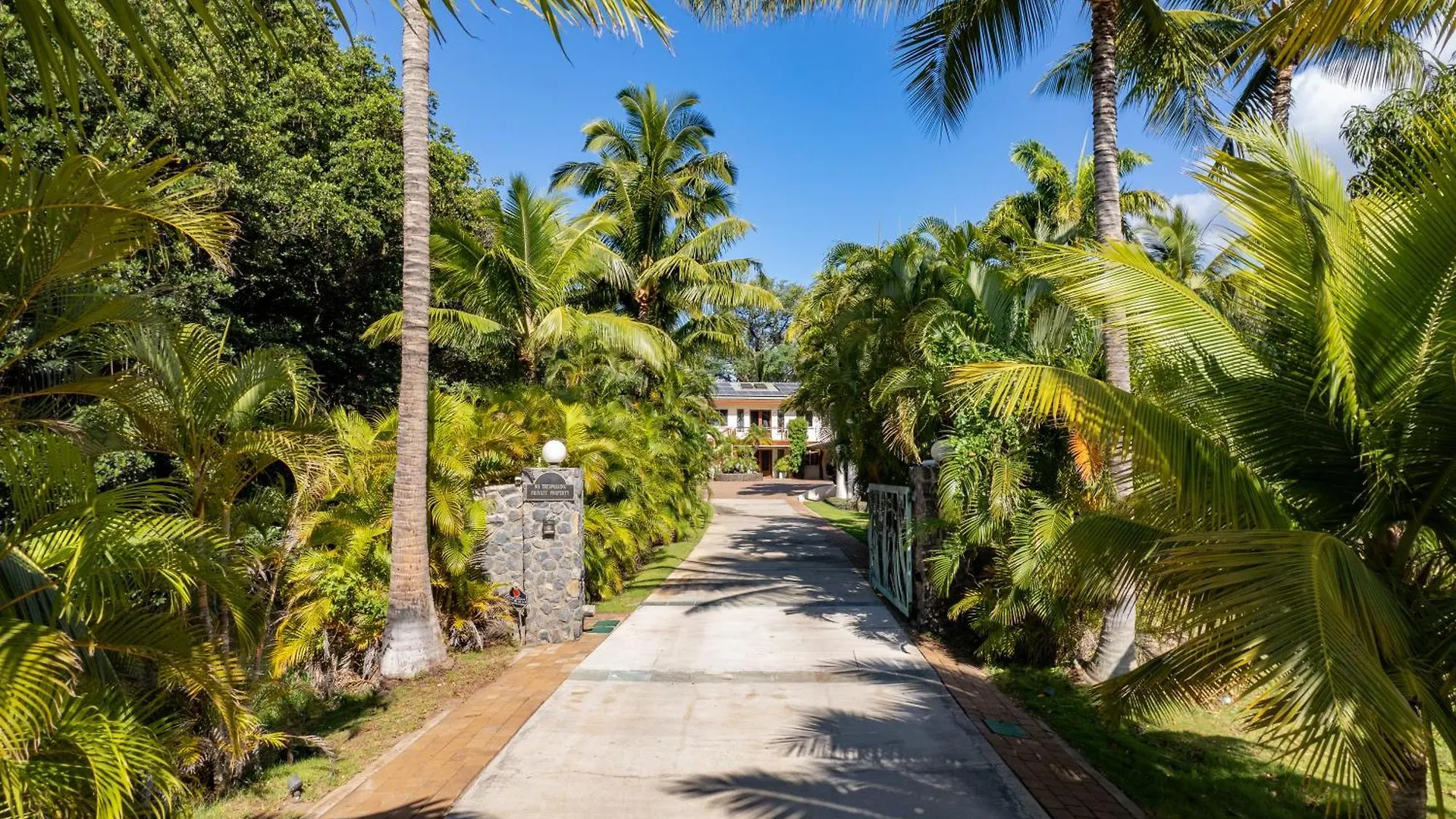 Aloha Aku Cocopalm2 - Your Cozy Beachfront Escape *