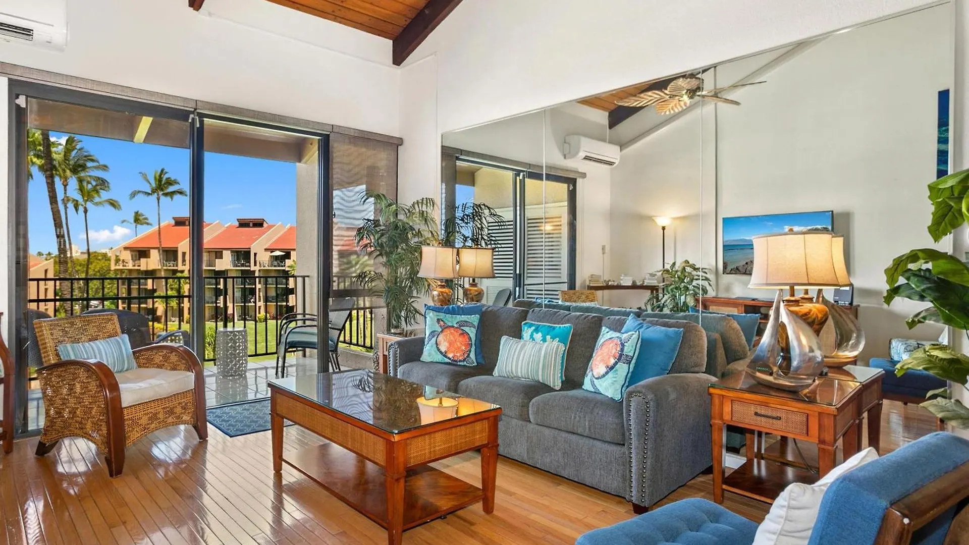 Kamaole Sands 7-406, Courtyard & Ocean Views, Ac Holiday home