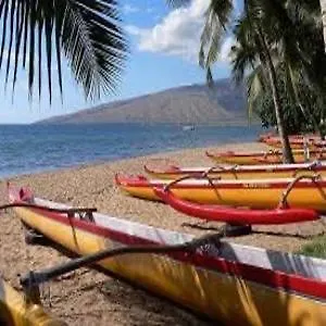 Luxury tent Aloha Glamp's Maui Rooftop Adventure Paia