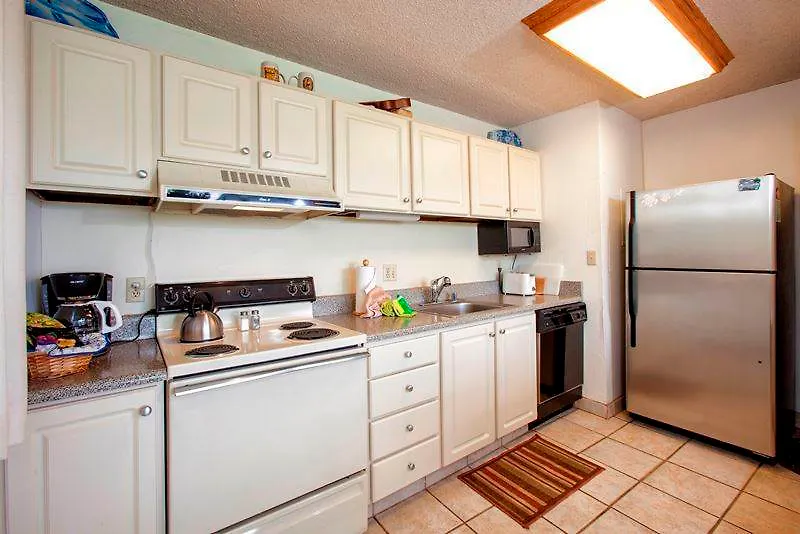 מלון דירות Kihei Surfside By Hawaii 3*
