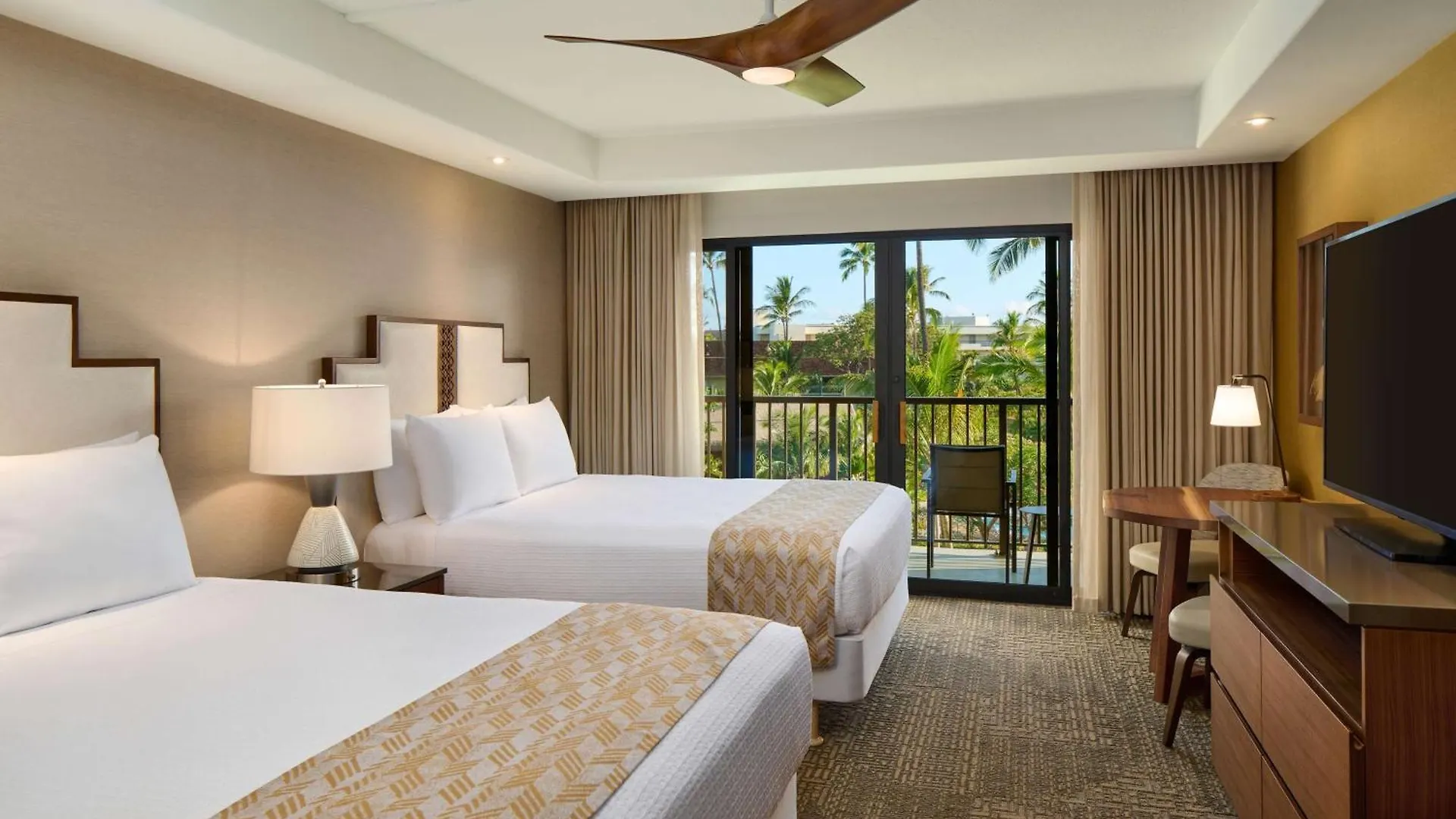 Outrigger Kaʻanapali Beach Resort 3*