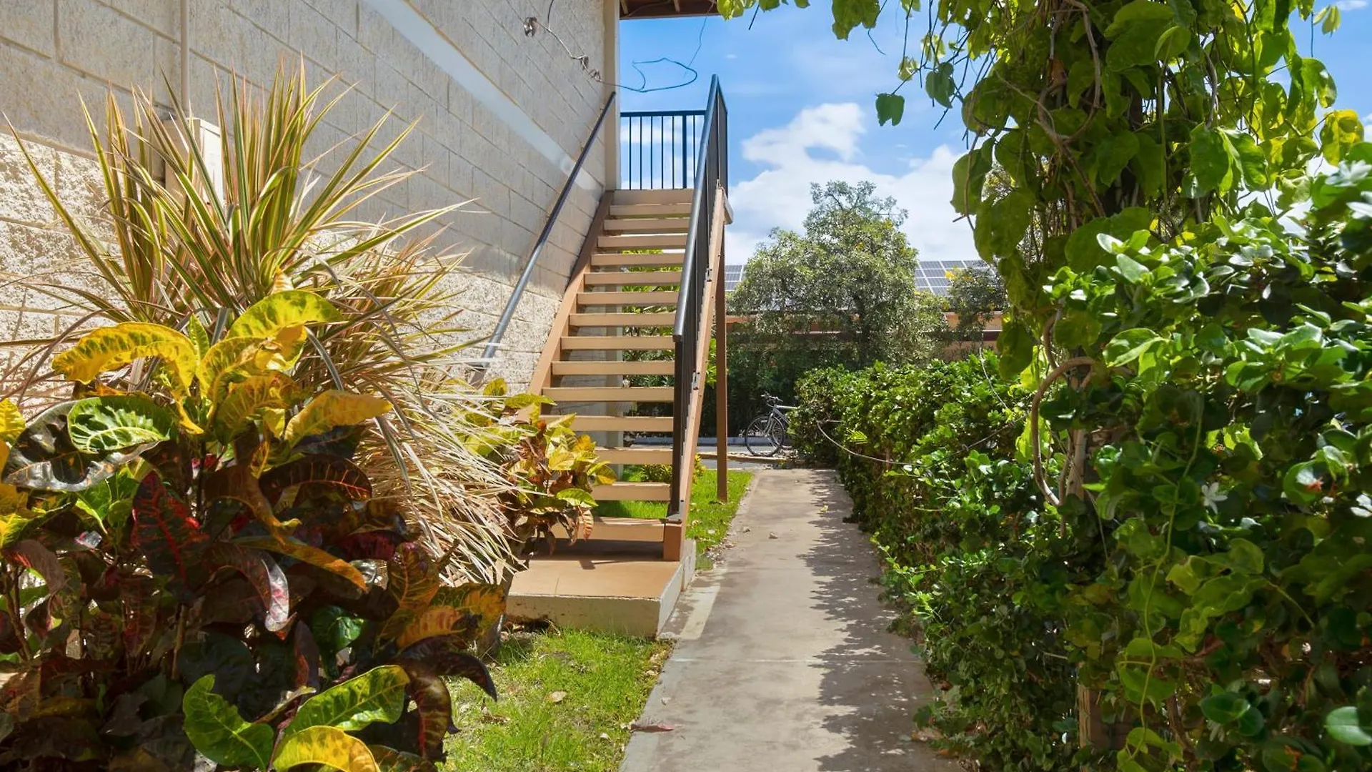 Beautiful 2br 2ba With Panoramic Ocean Views, Wifi, Free Parking! *