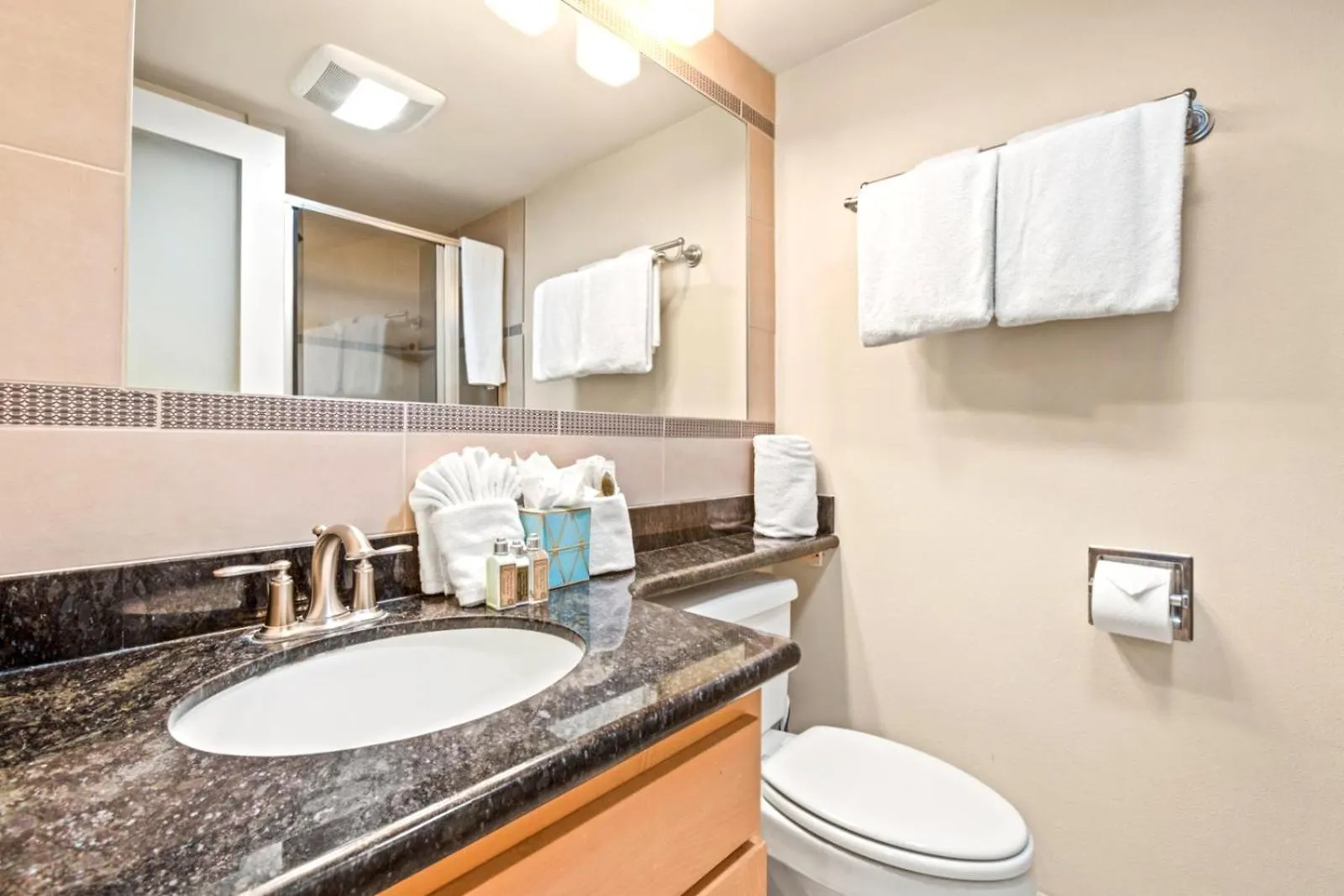Kbm Free Car Valley Isle Vir-508 5th Floor With Oceanfront Views Kahana