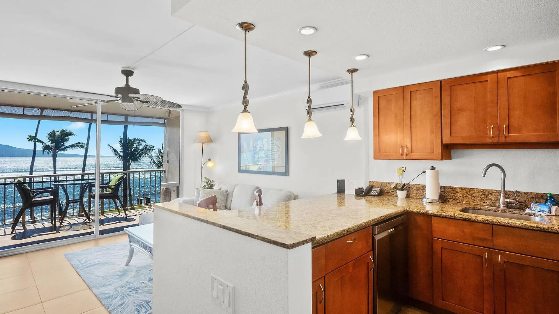 Maalaea Kai 311 - Direct Ocean Front, Split Ac *